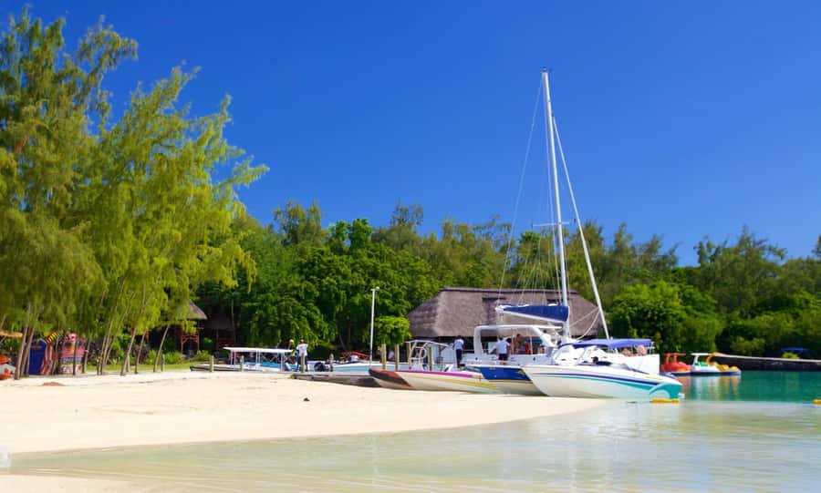 Mauritius: 3 Activities + Ile aux Cerfs Boat tour w/ BBQ - Ile aux Margenie is the lunch stop worth looking forward to