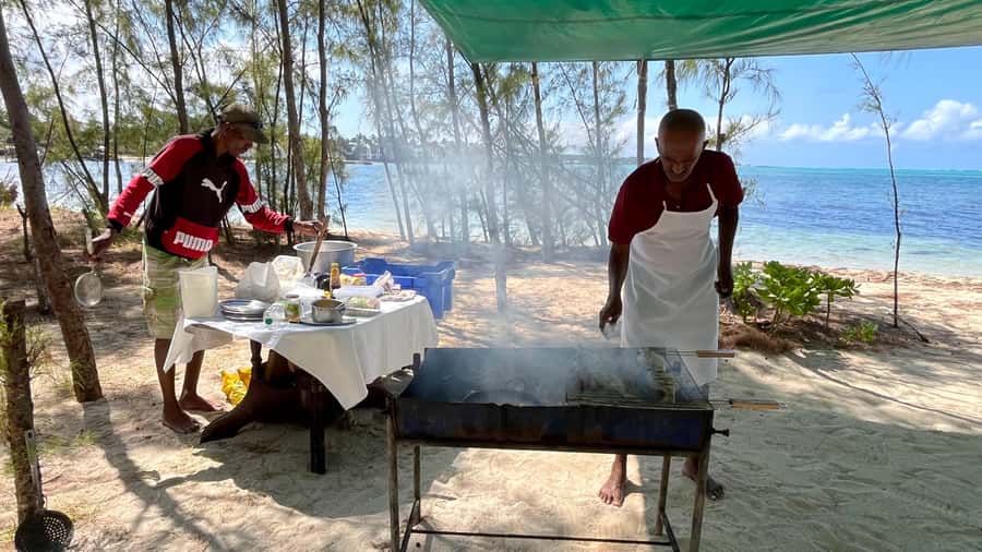 Mauritius 5 Islands Hopping Tours - PRIVATE BOAT - The Beach BBQ: Chicken, Fish, and Banana Flambe