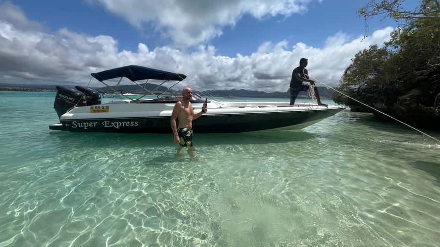 Mauritius 5 Islands Hopping Tours - PRIVATE BOAT - Ile aux Cerfs: Swimming, Beaches, and Extras