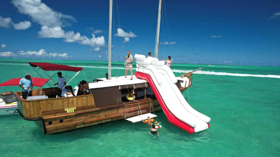 Mauritius: Boat trip to Ile aux Cerfs with Lunch/waterslide - Snorkeling near Grand River South East
