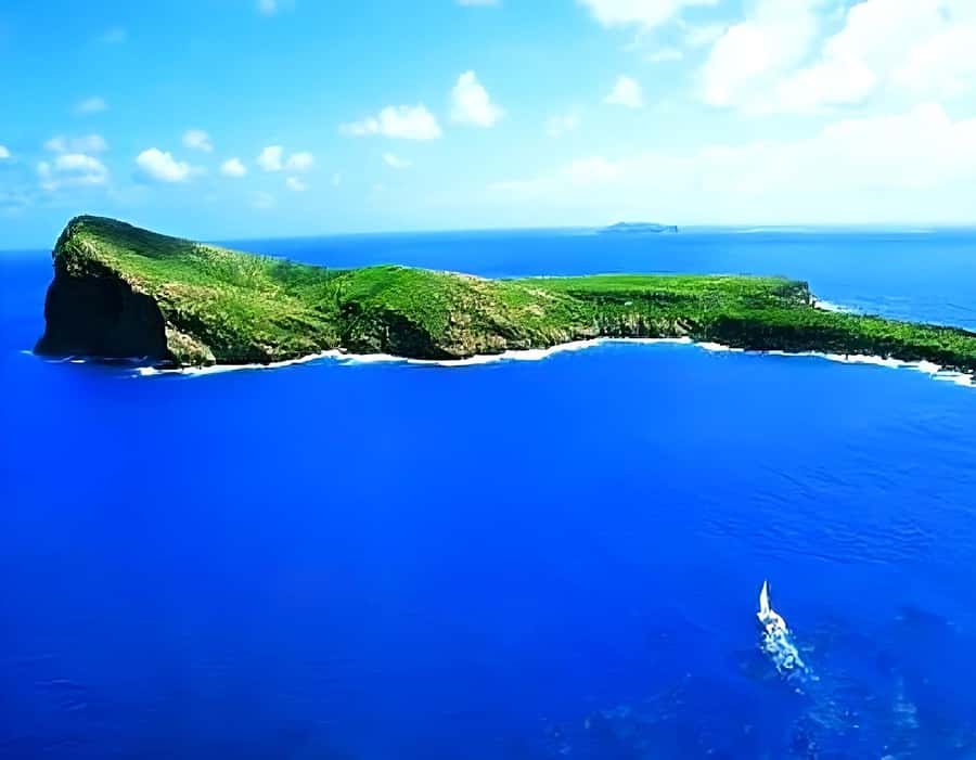 Mauritius: Catamaran cruise to 3 Northern Isles with lunch - Flat Island and the northern island views