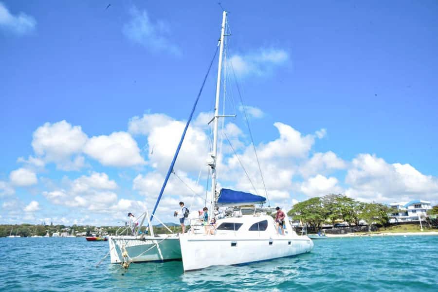 Mauritius: Catamaran Cruise to Ile Aux Cerfs with BBQ Lunch - Should you book this catamaran trip?