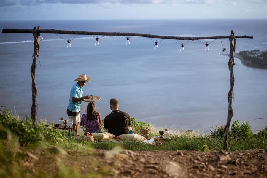 Mauritius: Exclusive Le Morne Sunset Hike & Aperitivo - Who should book this Le Morne experience