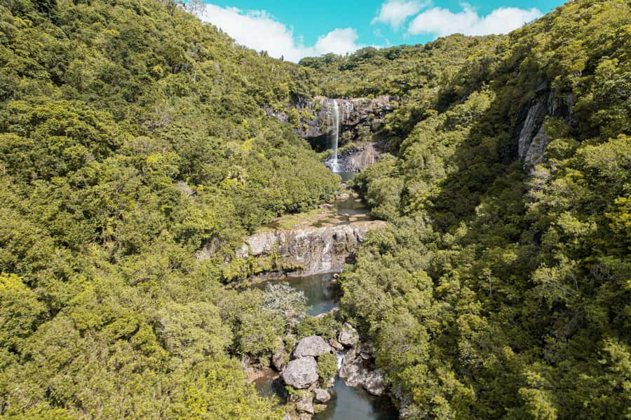 Mauritius: Exploring the Tamarind Falls with a Guide - What Tamarind Falls is really like