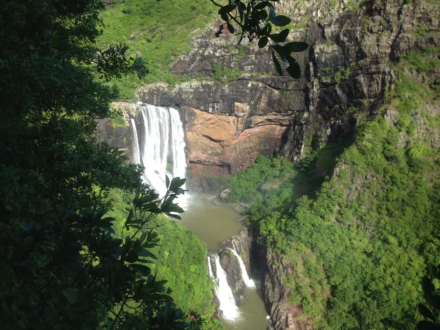 Mauritius: Full Canyon Tamarind Falls 5-Hour Hike - Guides, safety, and the human side