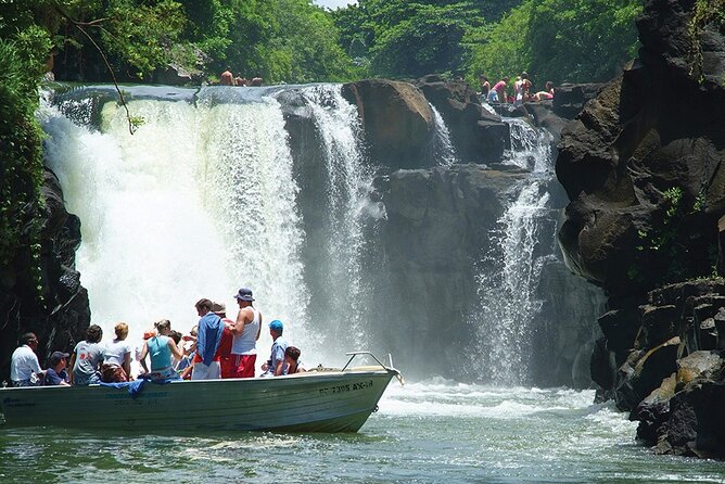 Mauritius : Full day All inclusive Ile aux cerfs Catamaran cruise - Ile aux Cerfs and Its Bright Beach Setting