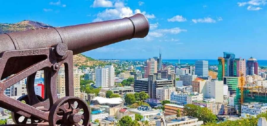Mauritius: Full Day Tour of the North with Hotel Transfer - Fort Adelaide and the view over the capital