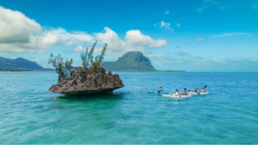 Mauritius: Guided Kayak tour to Benitiers Island - Setting Out From Le Morne