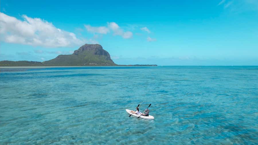 Mauritius: Guided Kayak tour to Benitiers Island - Guides Who Add Energy To The Experience