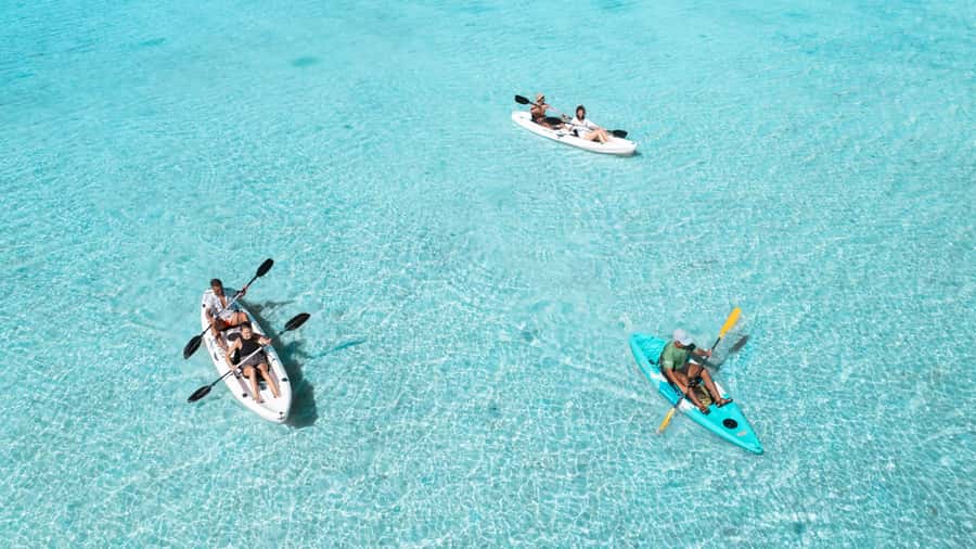 Mauritius: Guided Kayak tour to Benitiers Island - Paddling Toward Benitiers Island