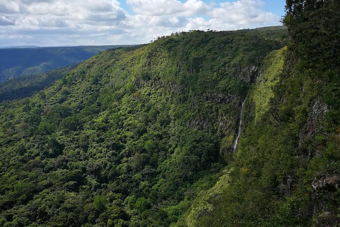 Mauritius Guided Southwest tour (Private) - What the guides add to the day