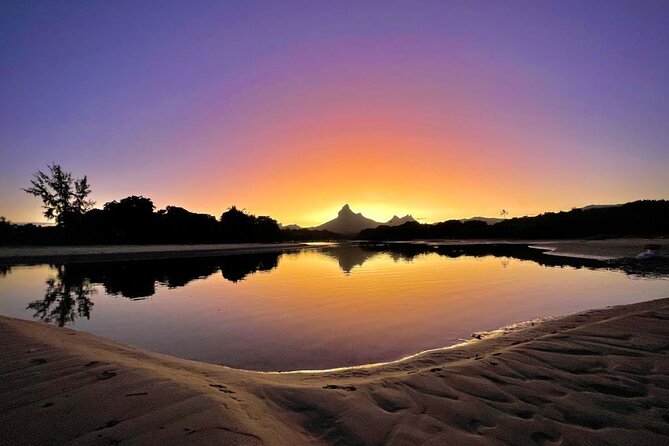 Mauritius: Guided Sunrise Kayak Tour on the Tamarin River - Looking for birds, monkeys, and flying foxes