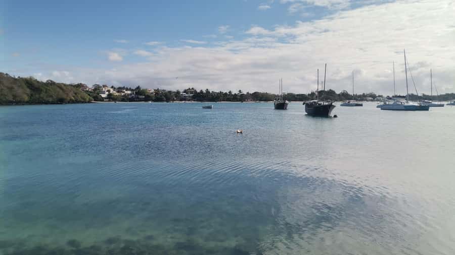 Mauritius: Ile aux cerfs, waterfalls and bbq Boat Day - Key points at a glance