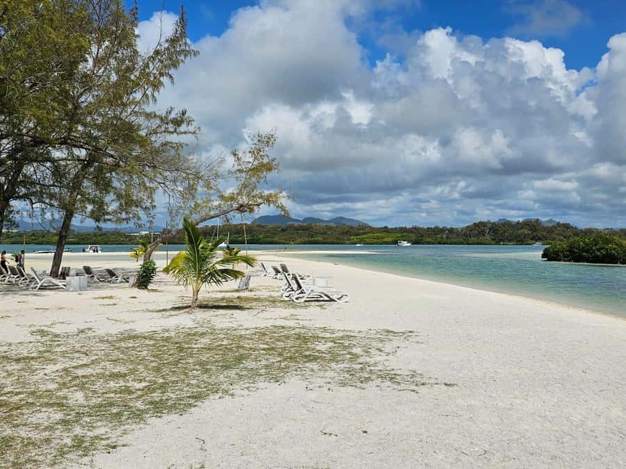 Mauritius: Ile aux cerfs, waterfalls and bbq Boat Day - Free time on Ile aux Cerfs