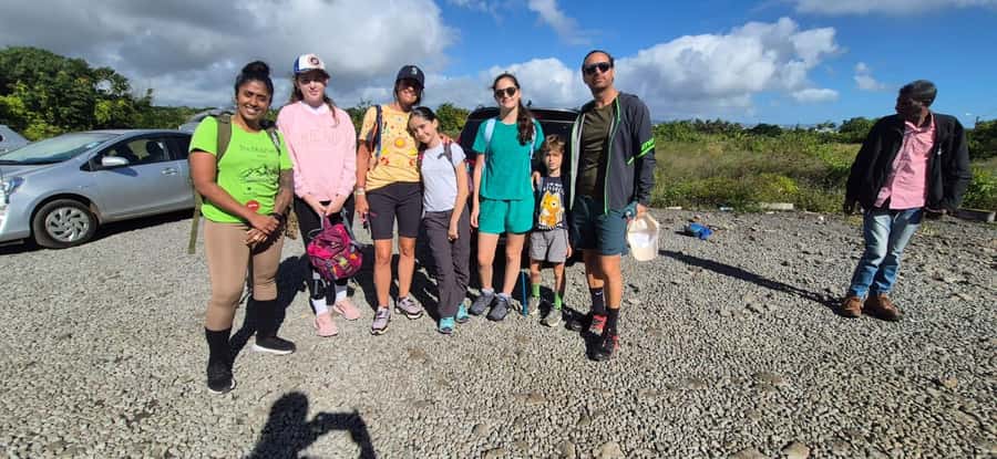 Mauritius: Le Pouce Guided Hiking Experience with a local - Through vegetation, rock, and island ecology