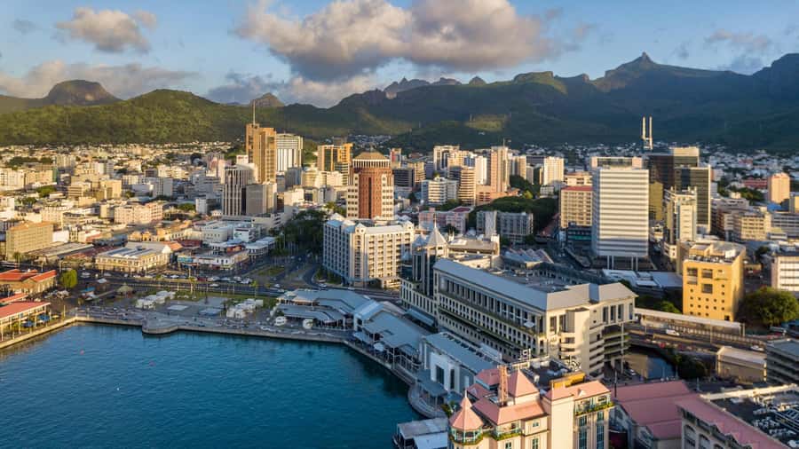 Mauritius: Port Louis / China Town Food & Culture Tour - Street food between Caudan and the market