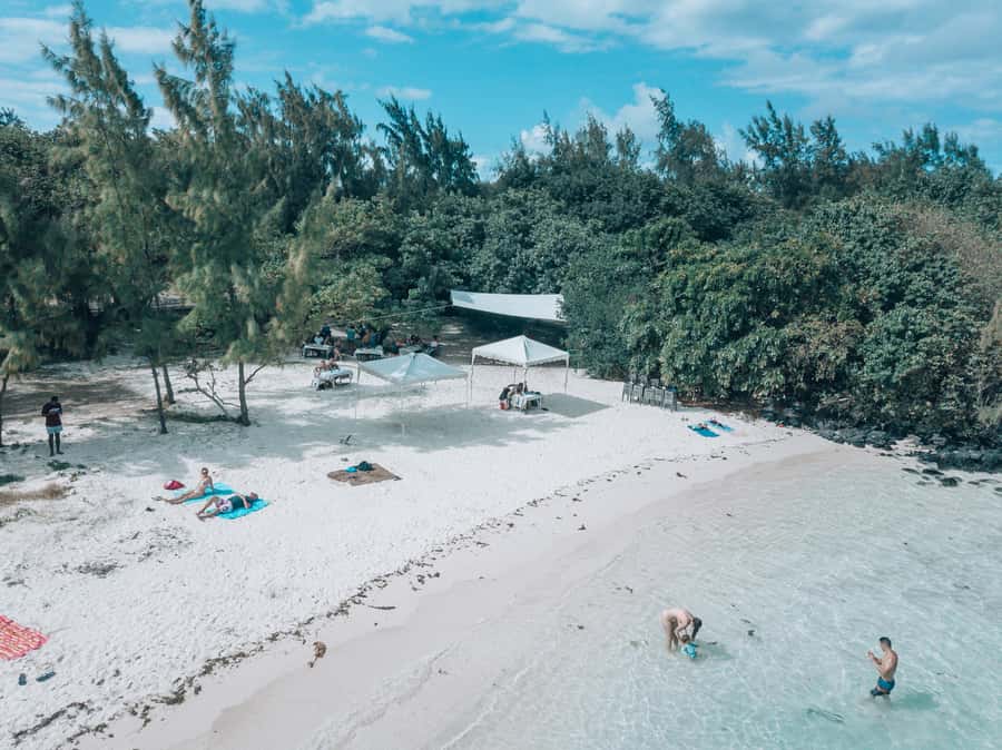 Mauritius: Private 5 Island Tour with Ile aux Cerfs - The beach barbecue at Île aux Cerfs