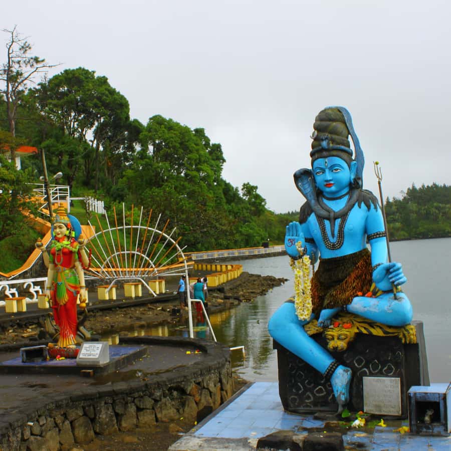 Mauritius: Private Full Day Tour with Entry Tickets & Lunch - Chamarel Waterfalls and Seven Coloured Earth