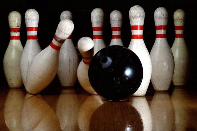 Mauritius Private Night Tour: Romantic dinner, Entertainments & Night lounge - Le Lucky Strike lets you choose bowling or pool