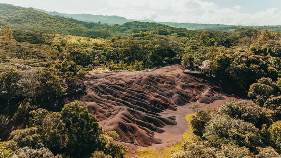 Mauritius: Private South-West Nature & Viewpoints with Lunch - The strange colours of Seven Coloured Earth