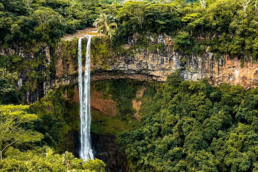 Mauritius: Private Southwest Day Tour - Grand Bassin adds meaning to the scenery