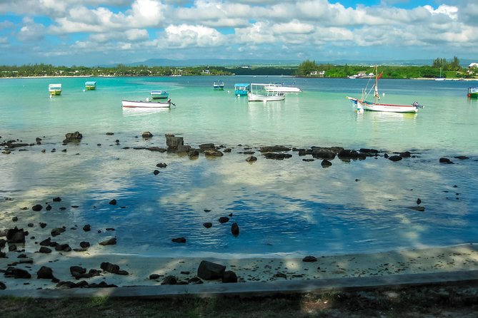Mauritius South Tour Including Blue Bay Glass Bottom Boat & Snorkelling - Gris Gris shows Mauritius at full strength