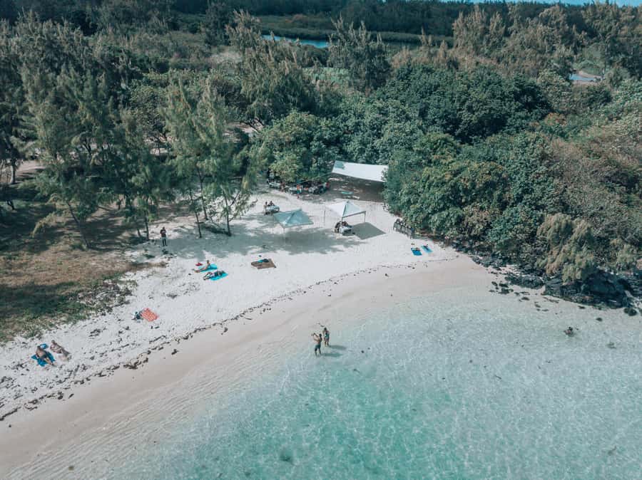 Mauritius: Speedboat Tour to Ile aux Cerfs with Lunch - Starting at Chez Tino in Trou dEau Douce