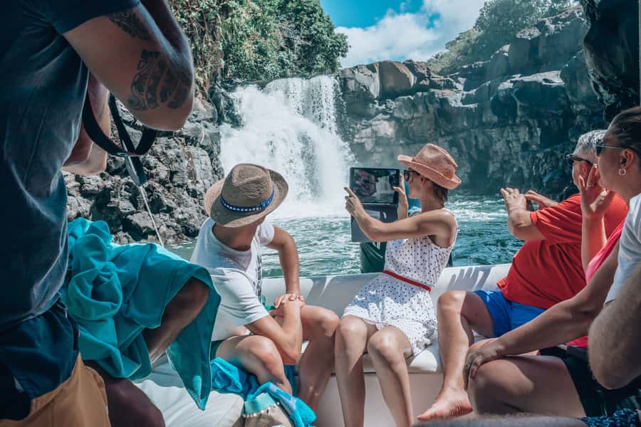 Mauritius: Speedboat Tour to Ile aux Cerfs with Lunch - The first 20 minutes by speedboat