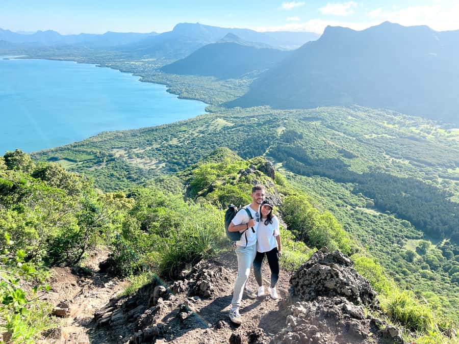 Mauritius: Sunrise Mountain Hike with Southwest Road-trip - Breakfast and the useful pause after hiking