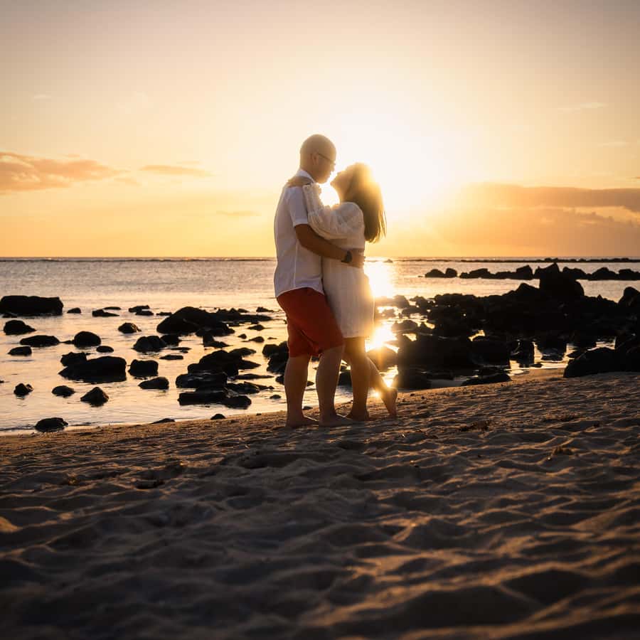 Mauritius: Sunset photoshoot (Honeymoon/family shoots) - Why a Mauritius sunset photoshoot makes sense