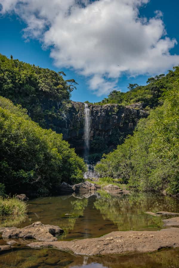 Mauritius: Tamarind Falls Highlights 3-Hour Hiking Trip - Following the Rivière Tamarin