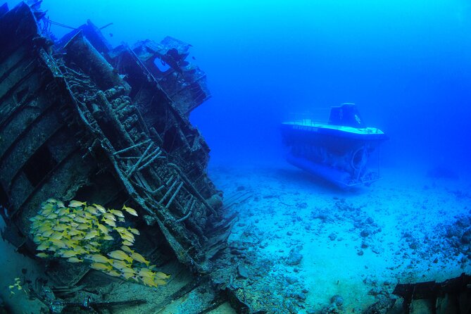 Mauritius Unique Submarine Tour - The 15-Minute Shuttle Boat To The Mothership