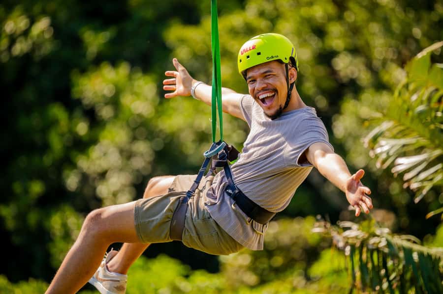 Mauritius: Vallé Advenature Park - Adventure Tour Zipline - The jeep ride to the first platform