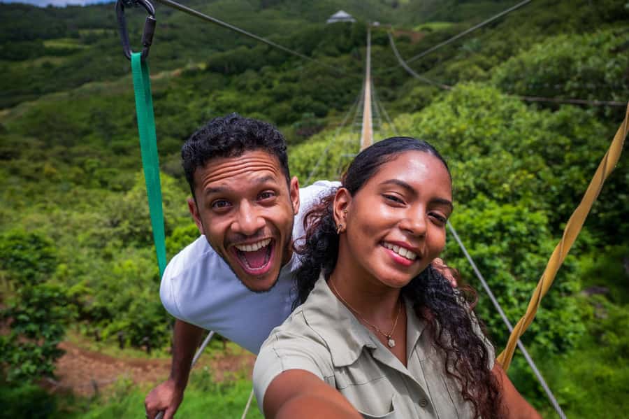 Mauritius: Vallé Advenature Park, Nepalese Bridge - Starting at Vallé Advenature Park
