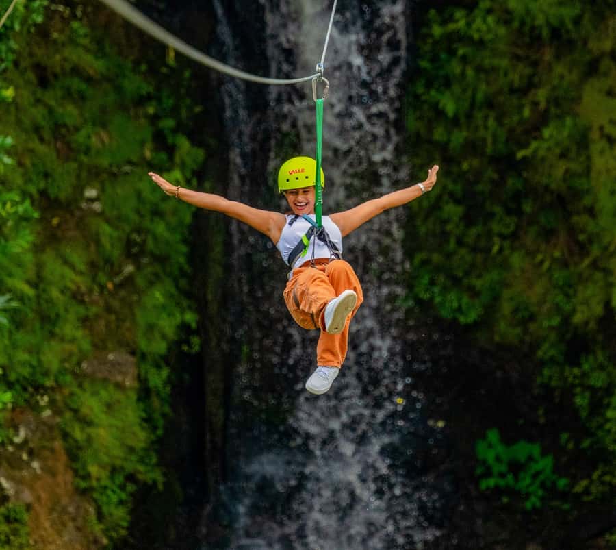 Mauritius: Vallé Advenature Park: Waterfall Zipline - What happens from arrival to launch
