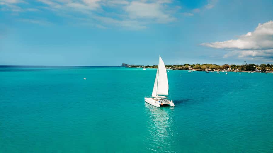 North: Cruise to the flat island & Gabriel island.bbq lunch - Snorkeling in Clear Northern Water