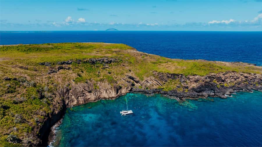 North of Mauritius: Catamaran Cruise w/ BBQ Lunch - Sailing past Coin de Mire and Gunner’s Quoin