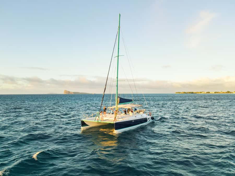 North of Mauritius: Sunset Catamaran Cruise, Drinks & Snacks - Why this Grand Baie cruise works so well at sunset