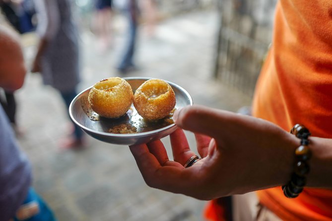 Port-Louis Street Food Tour - Les Jardins de la Compagnie: food beside old Port Louis