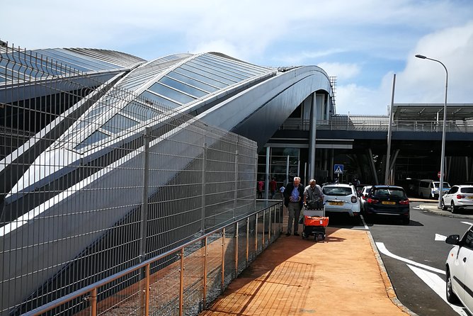 Private Airport/hotel Transfers - A calmer first hour in Mauritius