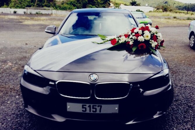 Private Airport-Hotel Transfers in Mauritius - The private car and the first hour on Mauritius