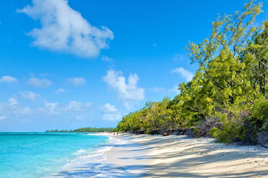 Private Catamaran Charter to Ile aux Cerfs - Reaching Ile aux Cerfs by catamaran