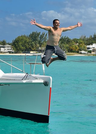 Private Charter Full Day Cruise: Île aux Cerfs - Why This Private Cruise Works Well