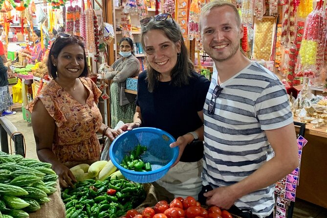Private Cooking Class Experience with Farmers Market Visit - Should you book the Flacq Market cooking class?