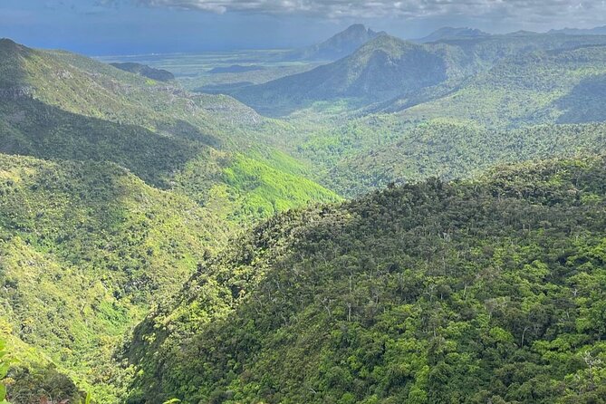 Private Full Day Tour in Mauritius - Chamarel Waterfalls: the quick stop that costs extra