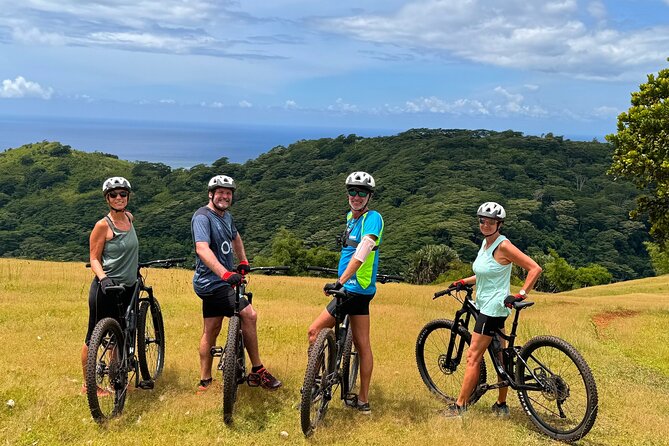 Private Mountain Biking Experience in the Wild South of Mauritius - Getting equipped with a Giant full-suspension bike