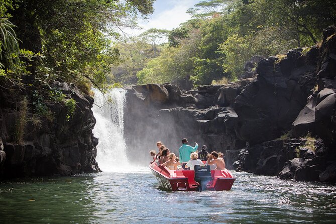 Private speed boat to Ile aux Cerfs full-day Incl: Lunch & Transfer - Four hours on Ile aux Cerfs