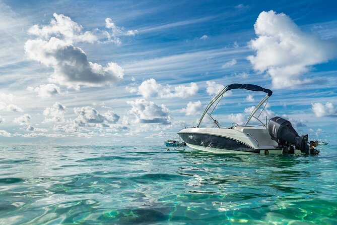 Private speed boat to Ile aux Cerfs full-day Incl: Lunch & Transfer - A Mauritian barbecue lunch at midday