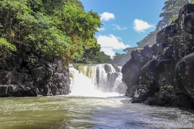 Private speed boat to ile aux cerfs - A secret waterfall and fauna-rich mangroves