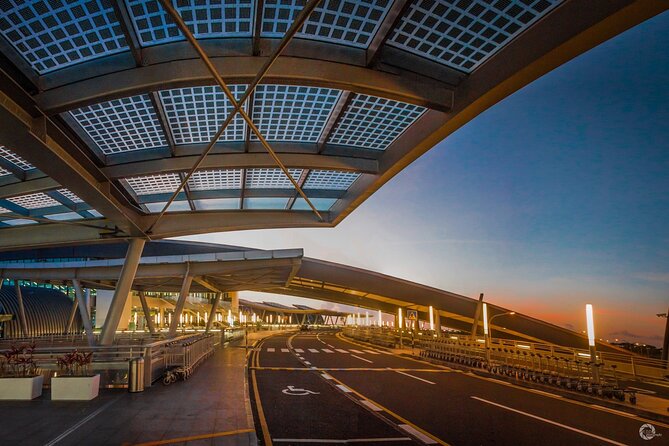 Private Transfer - Standard Vehicle - The ride to your hotel, roughly 60 to 75 minutes
